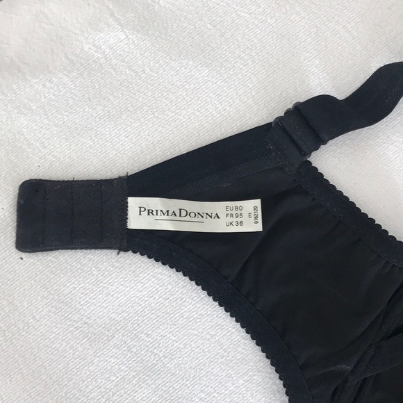 Elegant Black Lace Bra - Picture 6 of 6